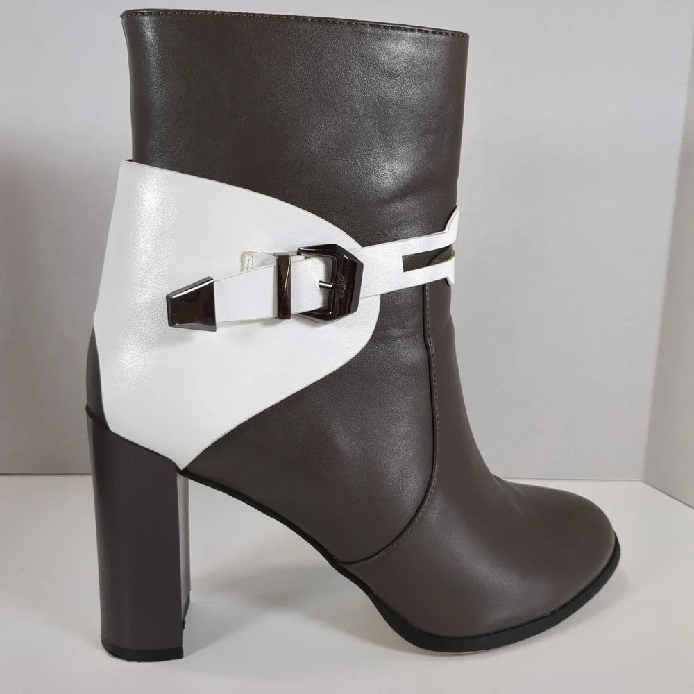 French Blu Women's Gray And White Boots , Size 41